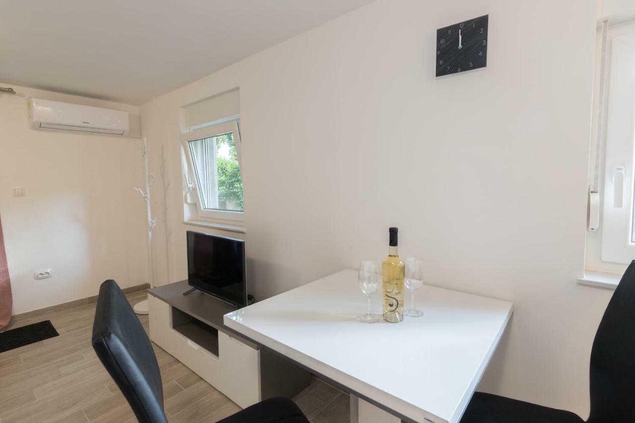 Apartment Goran Zadar Buitenkant foto